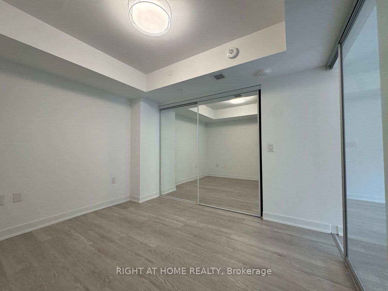 324-3 Strathgowan Avenue, Toronto, ON, M4N 1B8 - 7