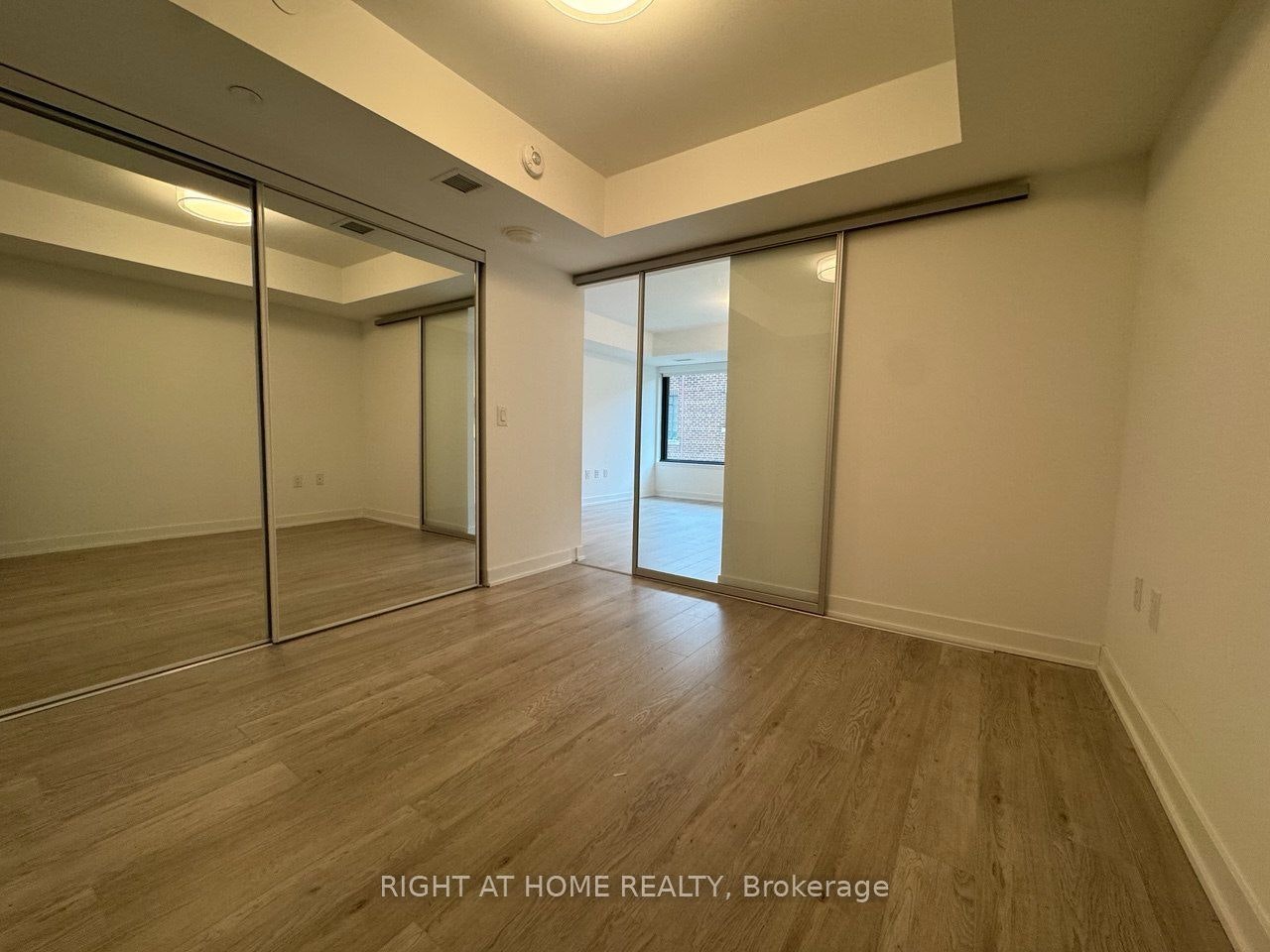 324-3 Strathgowan Avenue, Toronto, ON, M4N 1B8 - 10