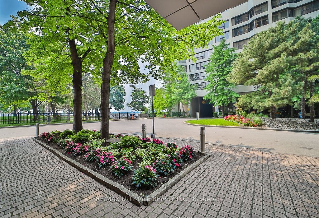 1215-33 Harbour Square, Toronto, ON, M5J 2G2 - 2