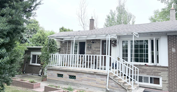 63 Summerside Crescent, Toronto, ON, M2H 1W9