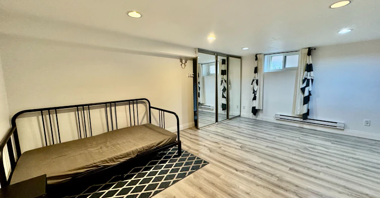 Lower Apartment-1196 Avenue Road, Toronto, ON, M5N 2G1 - 9