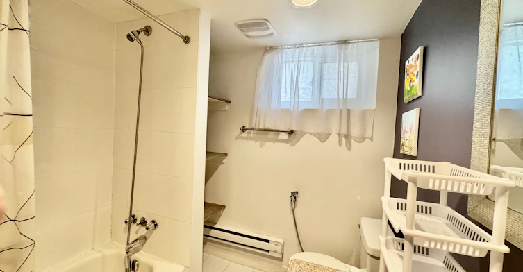 Lower Apartment-1196 Avenue Road, Toronto, ON, M5N 2G1 - 15