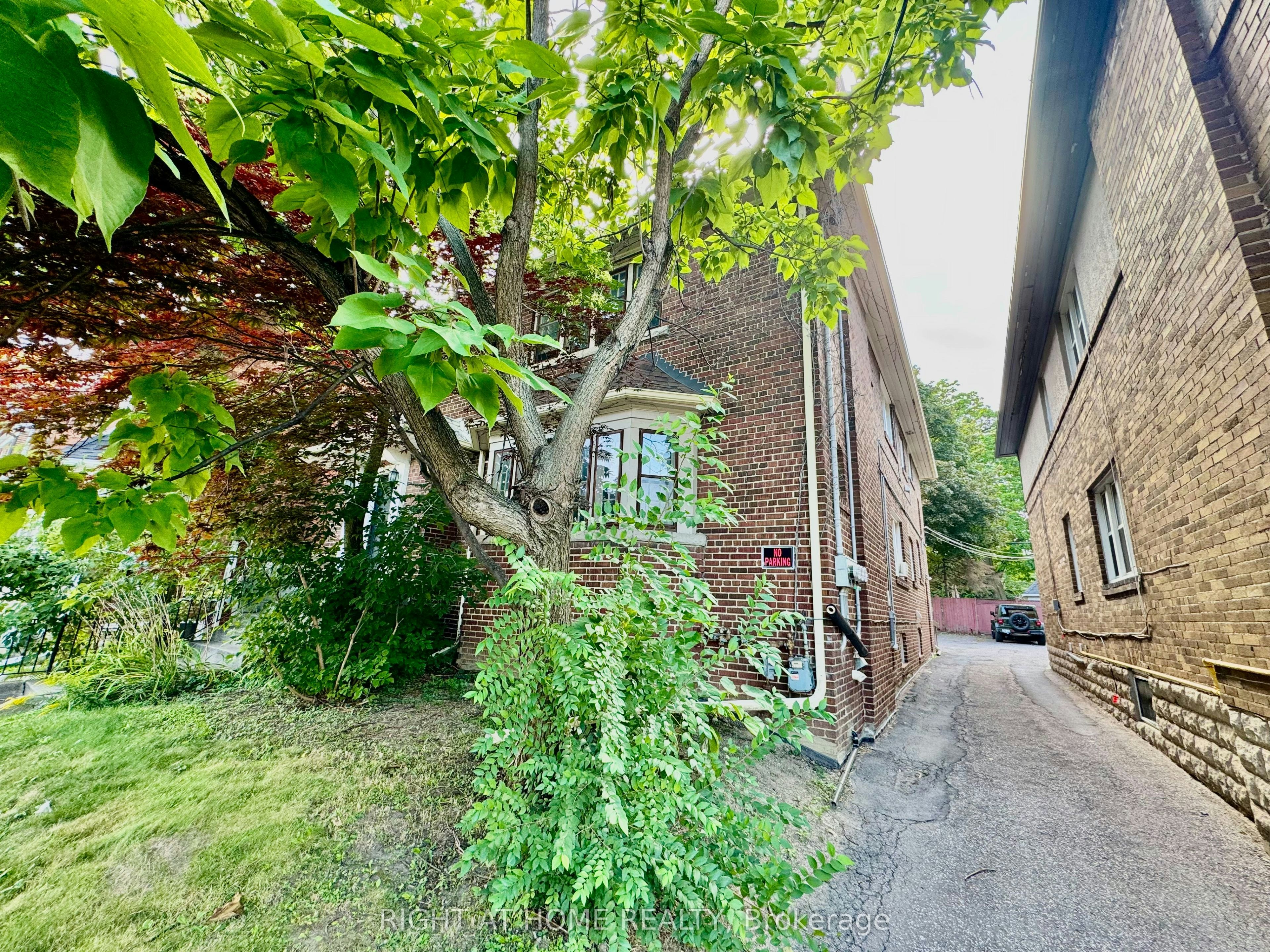 Lower Apartment-1196 Avenue Road, Toronto, ON, M5N 2G1 - 27