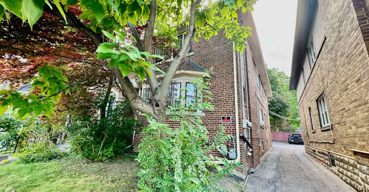 Lower Apartment-1196 Avenue Road, Toronto, ON, M5N 2G1 - 27