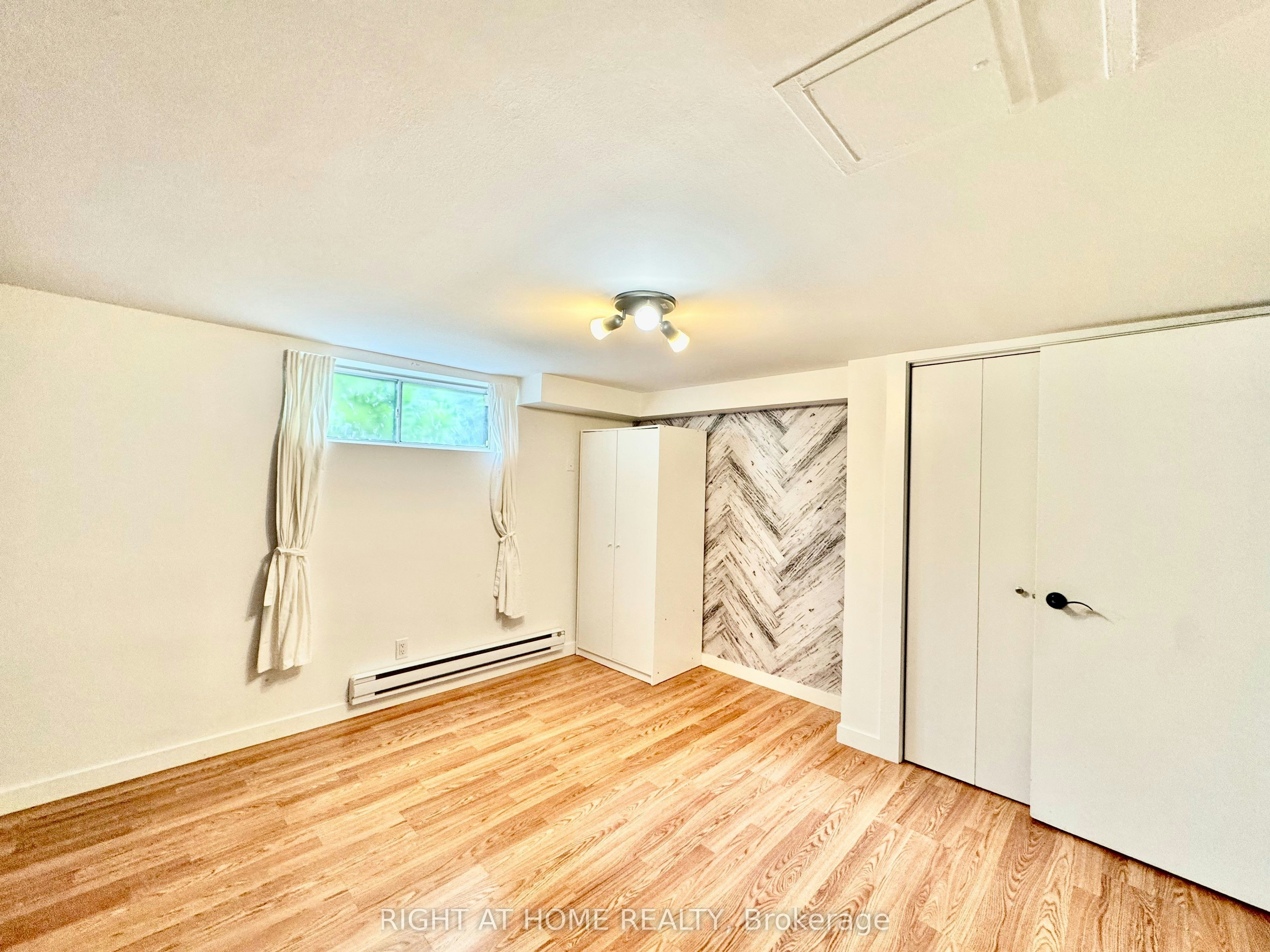 Lower Apartment-1196 Avenue Road, Toronto, ON, M5N 2G1 - 2