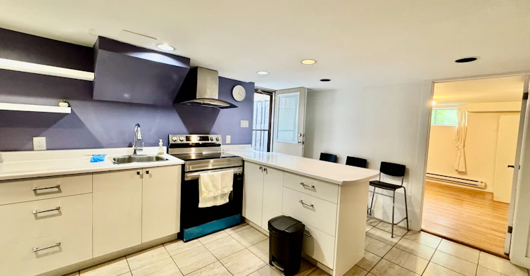 Lower Apartment-1196 Avenue Road, Toronto, ON, M5N 2G1 - 6