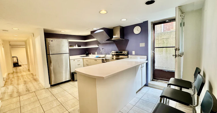 Lower Apartment-1196 Avenue Road, Toronto, ON, M5N 2G1 - 17