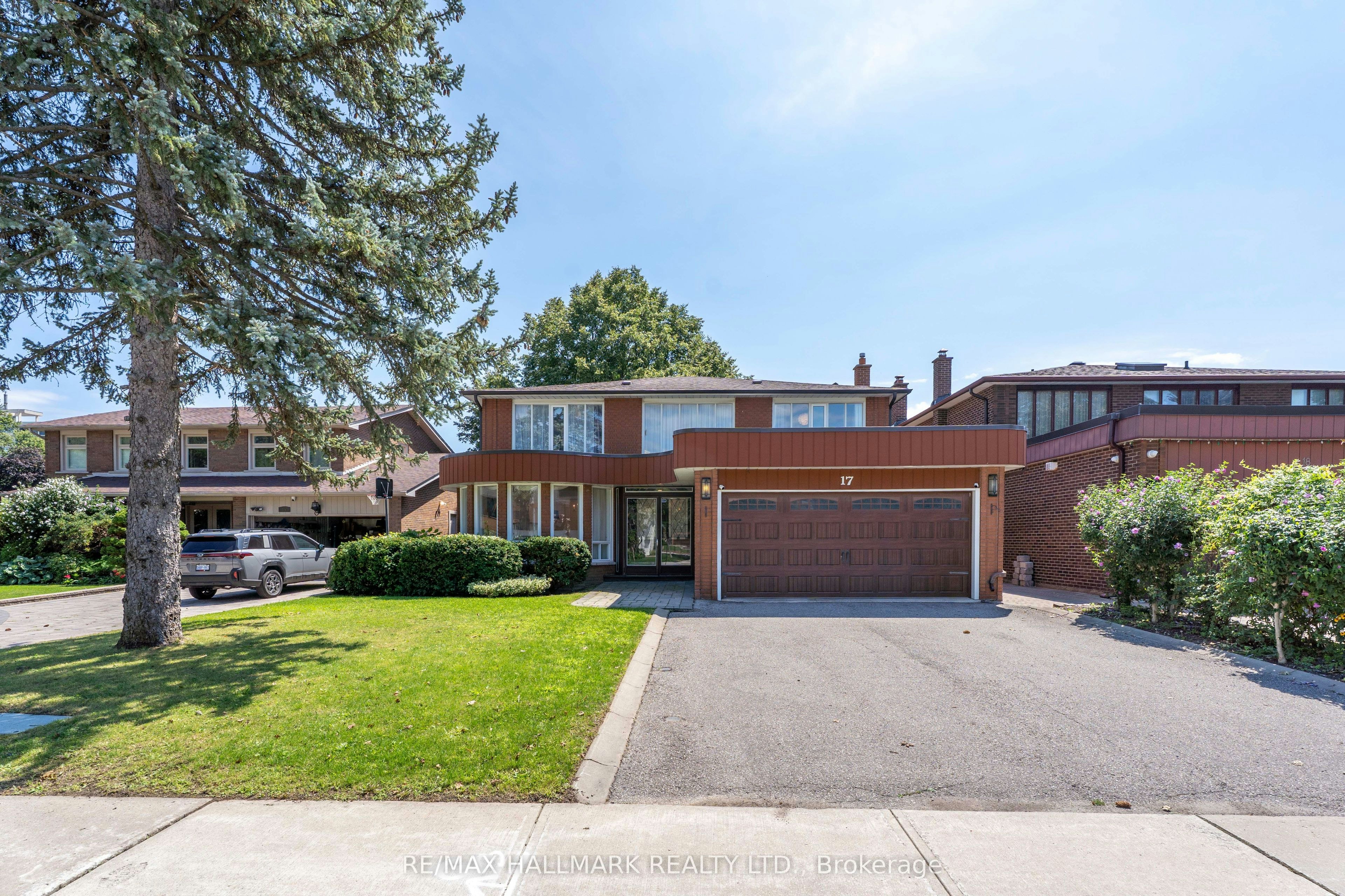 17 Twin Circle Court, Toronto, ON, M2R 3L3