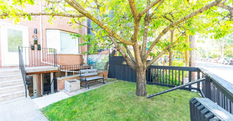 Lower-63 Bellevue Avenue, Toronto, ON, M5T 2N6 - 3