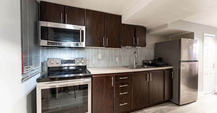 Lower-63 Bellevue Avenue, Toronto, ON, M5T 2N6 - 13
