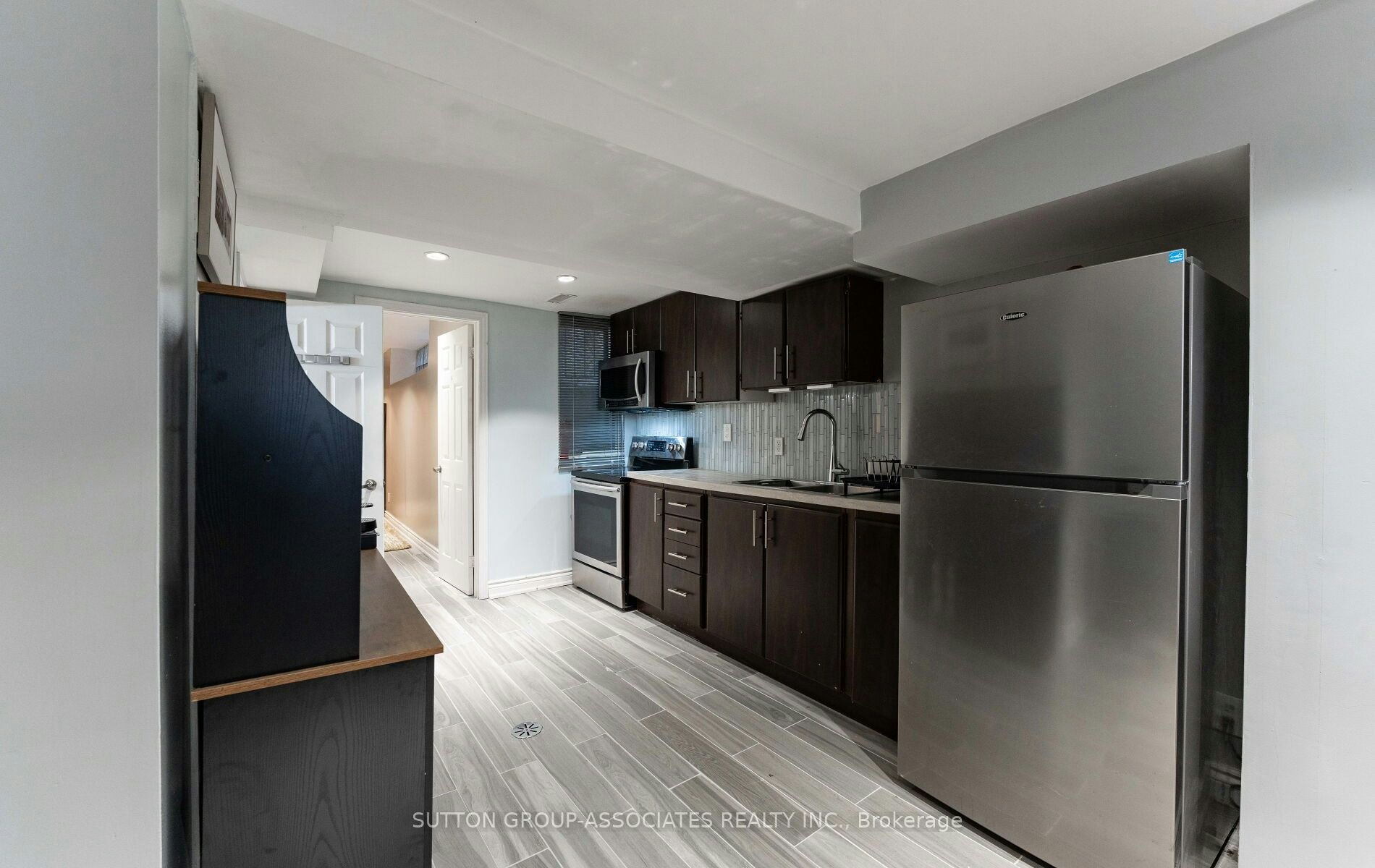 Lower-63 Bellevue Avenue, Toronto, ON, M5T 2N6 - 12