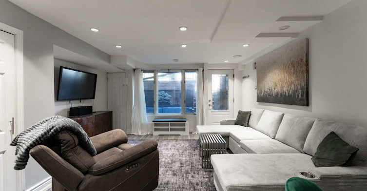 Lower-63 Bellevue Avenue, Toronto, ON, M5T 2N6 - 7