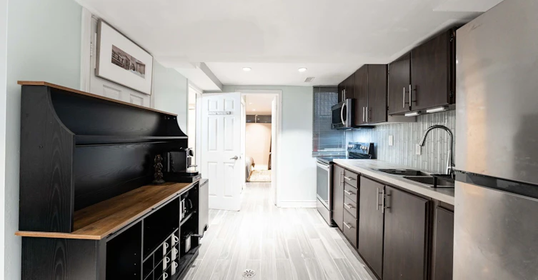 Lower-63 Bellevue Avenue, Toronto, ON, M5T 2N6 - 11