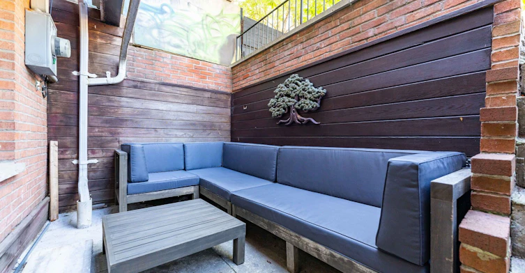Lower-63 Bellevue Avenue, Toronto, ON, M5T 2N6 - 17