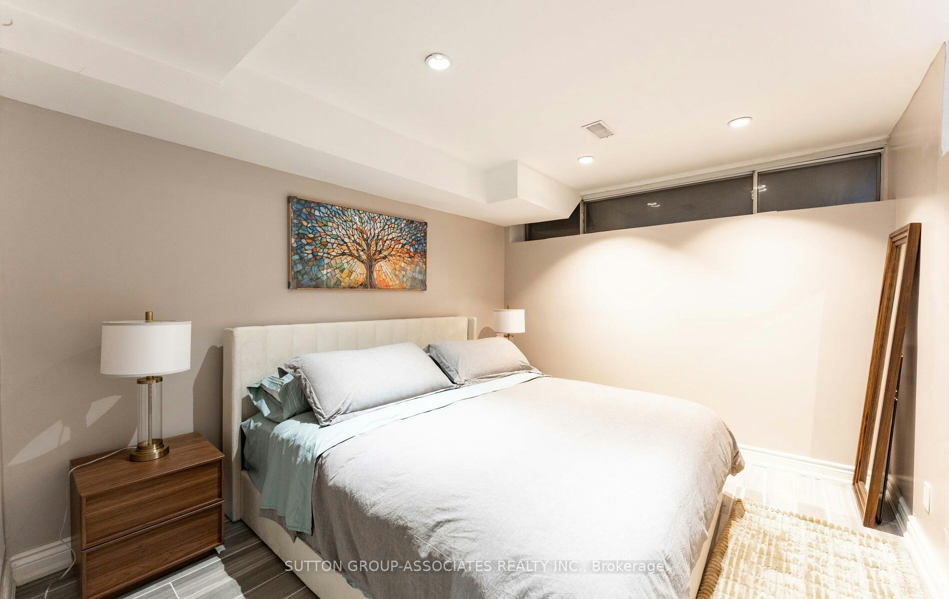 Lower-63 Bellevue Avenue, Toronto, ON, M5T 2N6 - 14