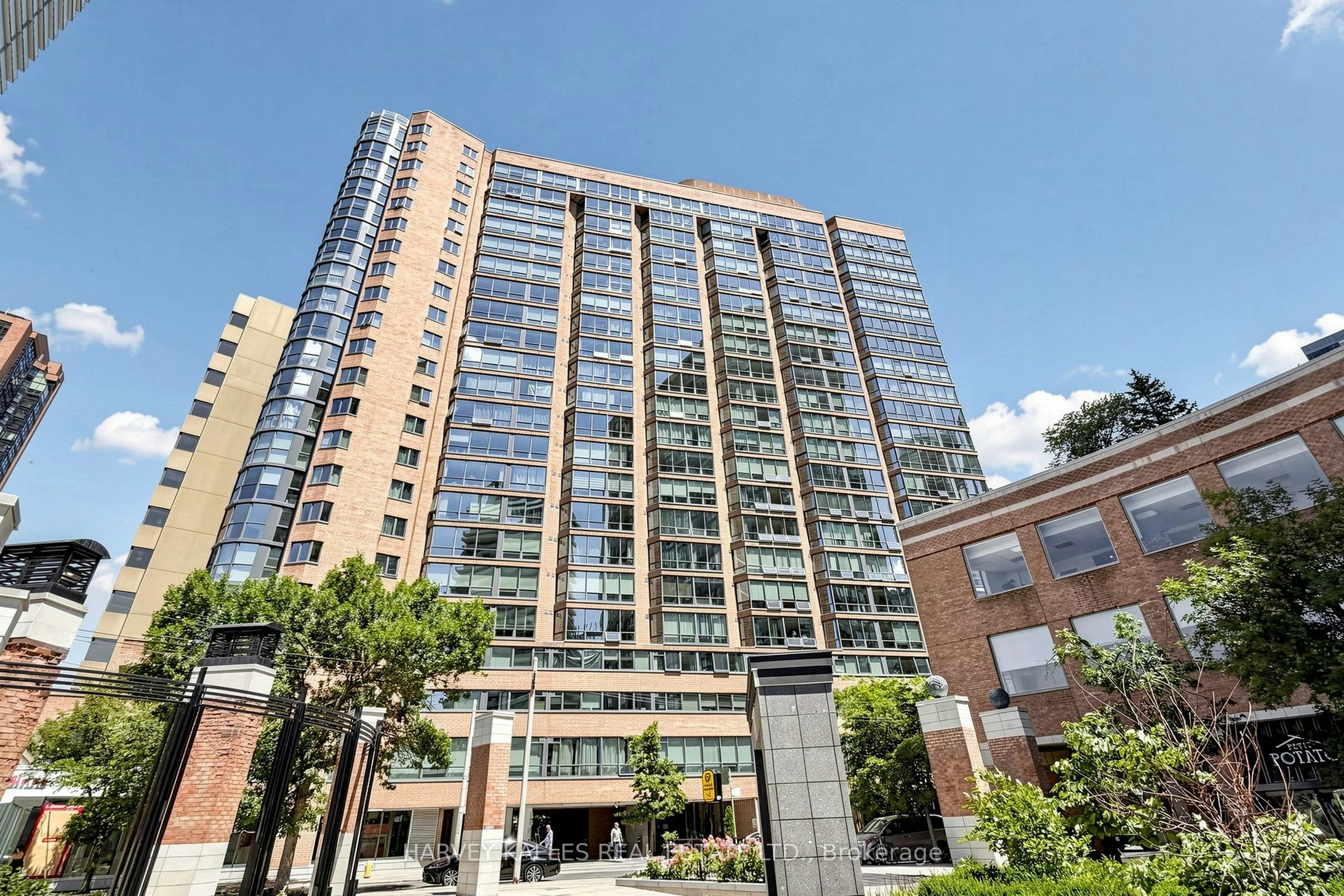 408-1055 Bay Street, Toronto, ON, M5S 3A3 - 2
