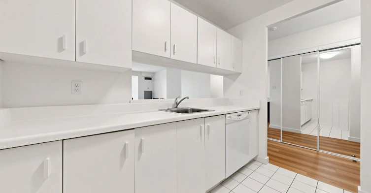 408-1055 Bay Street, Toronto, ON, M5S 3A3 - 19