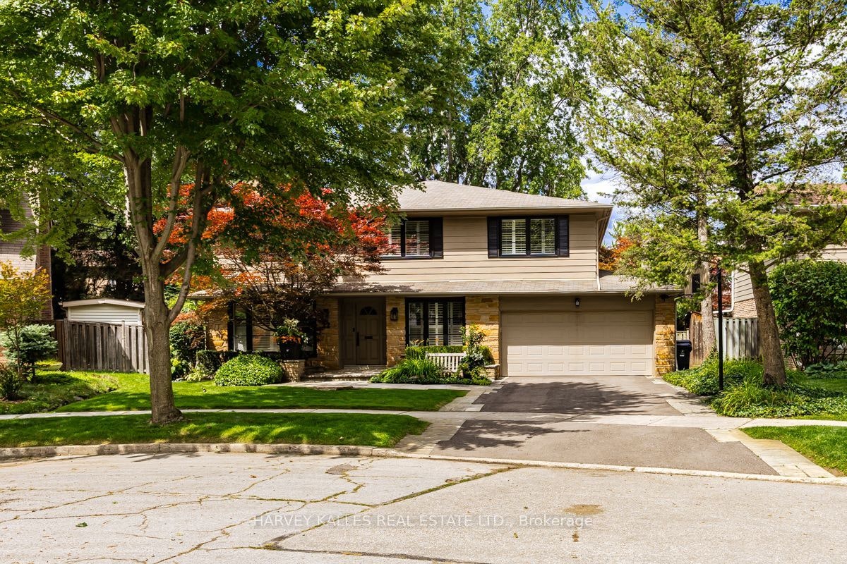 22 Bamboo Grove, Toronto, ON, M3B 2C5