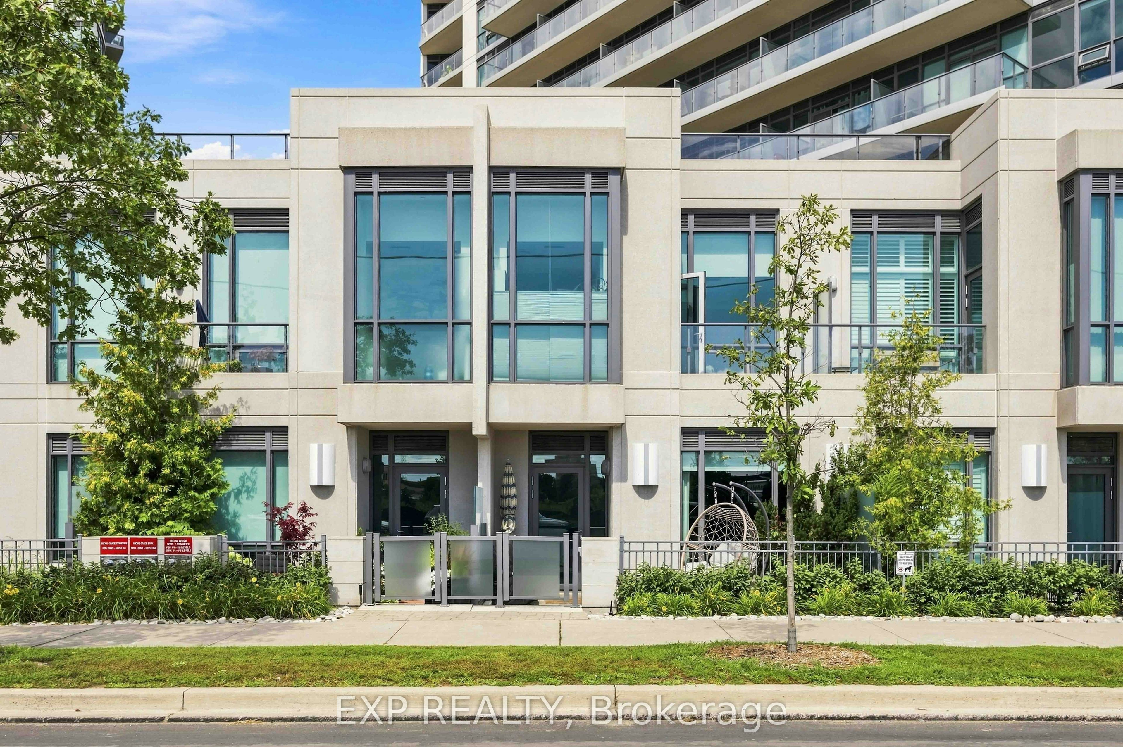 TH106-160 Vanderhoof Avenue, Toronto, ON, M4G 0B7 - 2