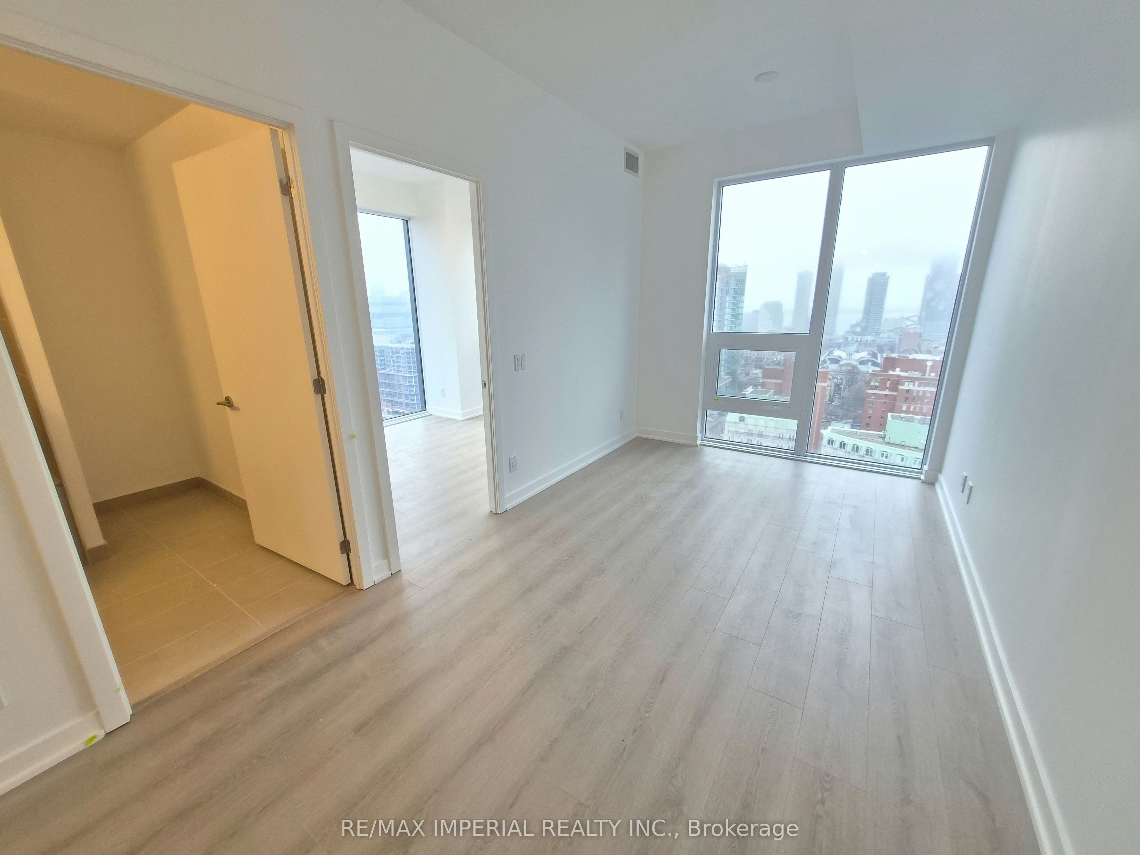 2606-100 Queen Street S, Toronto, ON, M5C 0B5 - 2