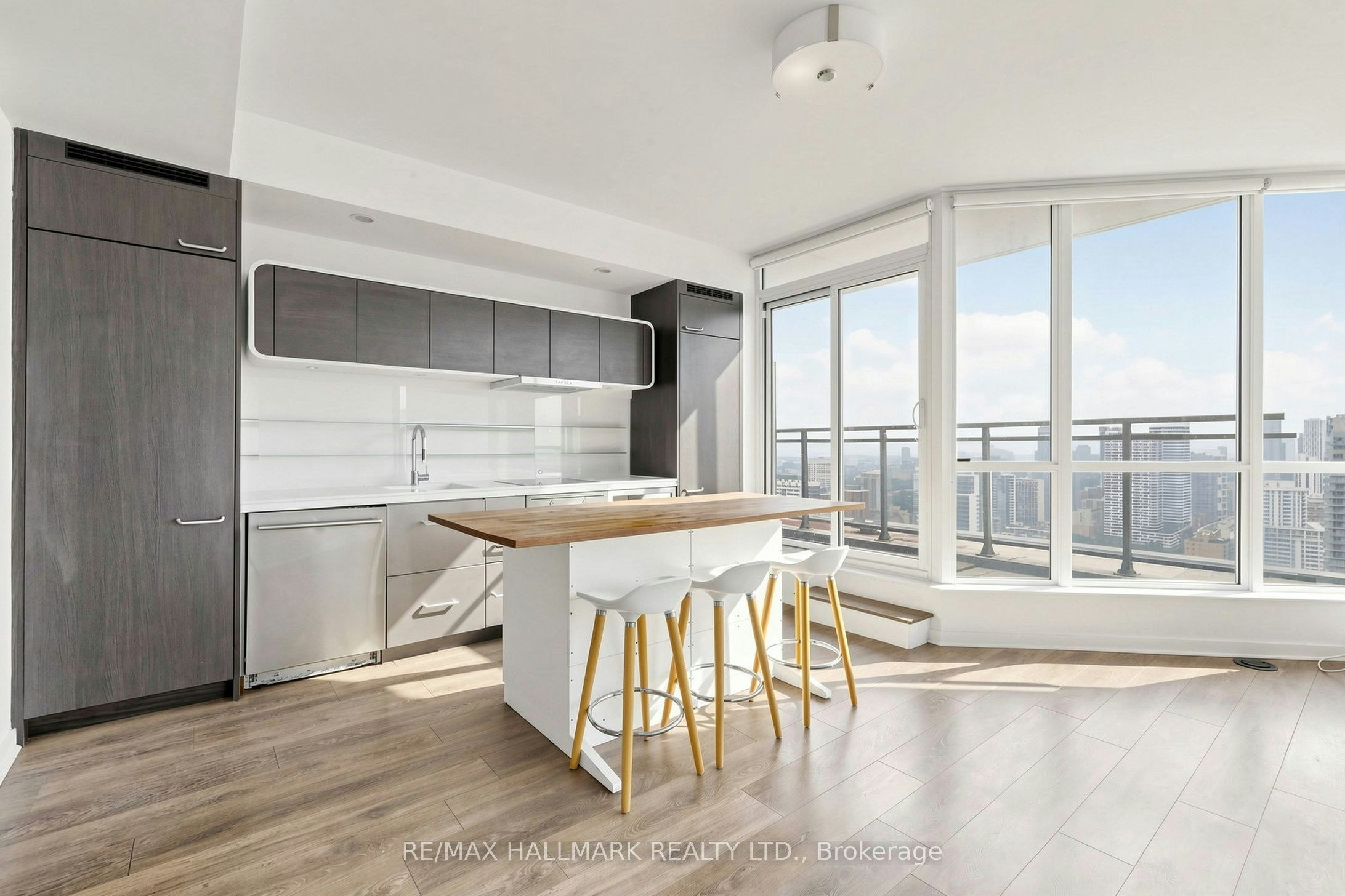 3801-45 Charles Street E, Toronto, ON, M4Y 0B8 - 11