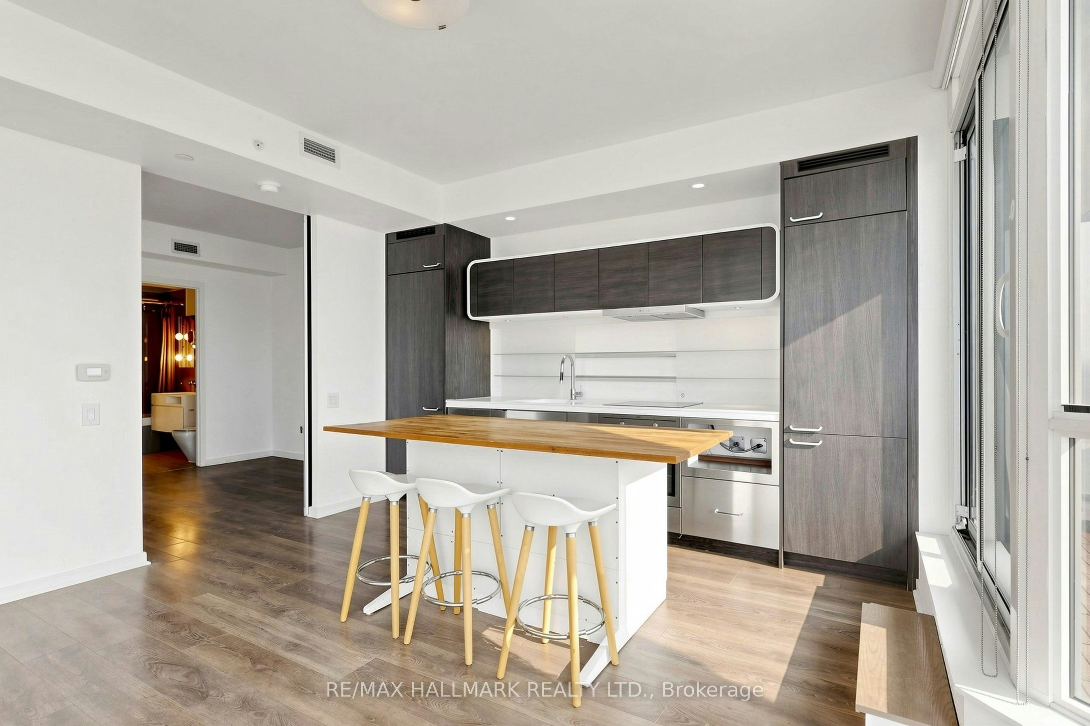 3801-45 Charles Street E, Toronto, ON, M4Y 0B8 - 9
