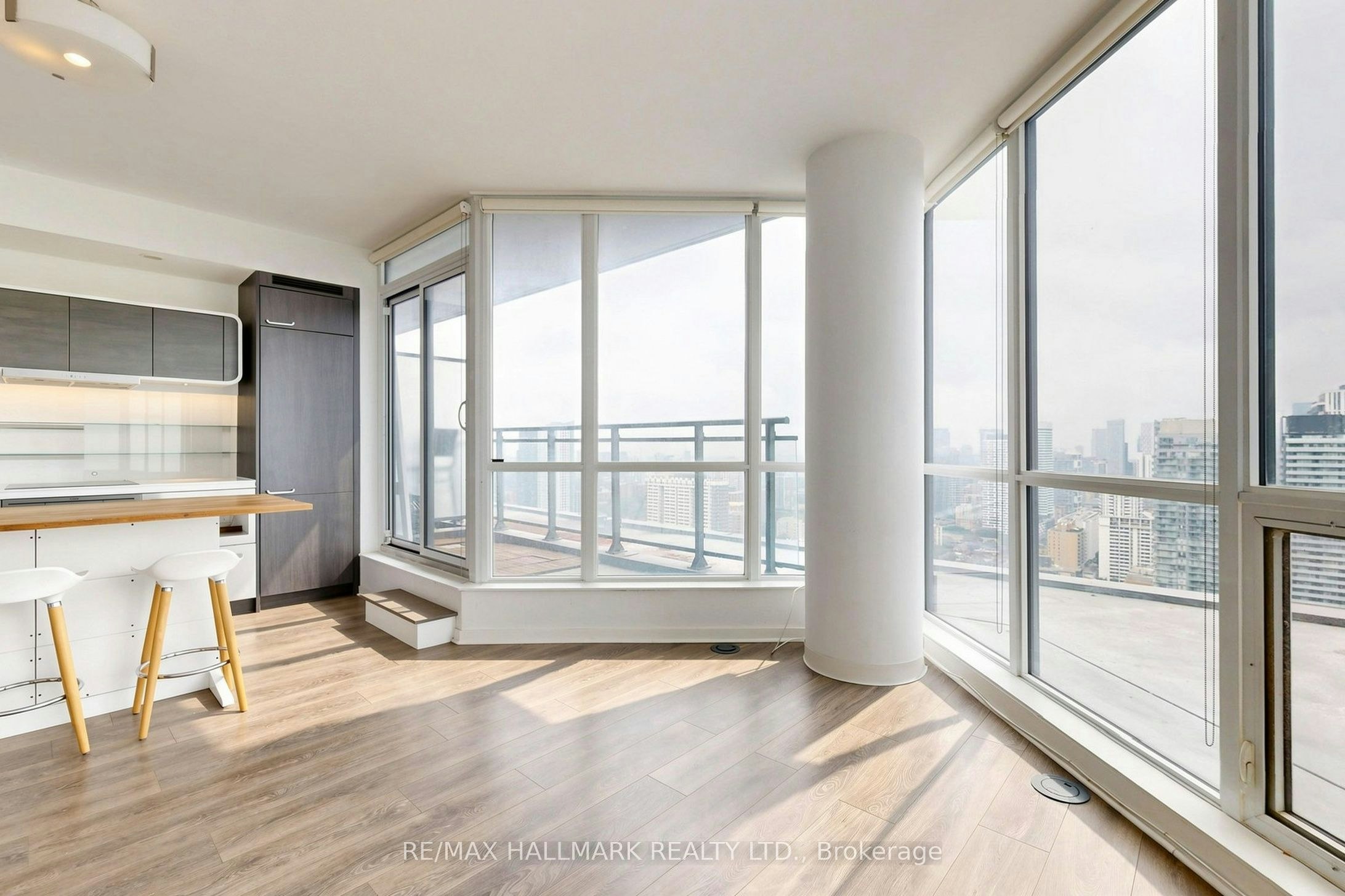 3801-45 Charles Street E, Toronto, ON, M4Y 0B8 - 14