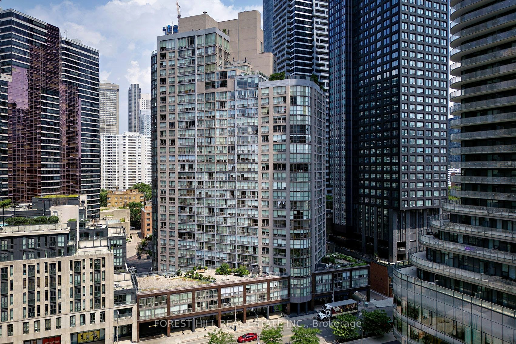 1811-24 Wellesley Street W, Toronto, ON, M4Y 2X6