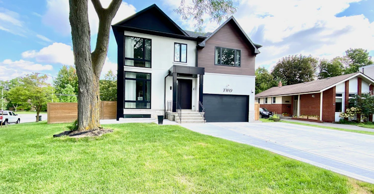2 North Hills Terrace, Toronto, ON, M3C 1M6