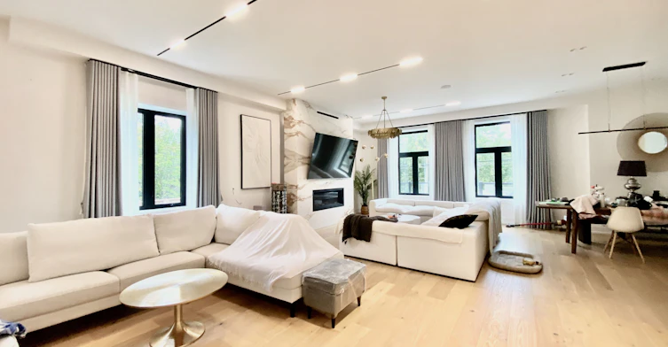 2 North Hills Terrace, Toronto, ON, M3C 1M6 - 3