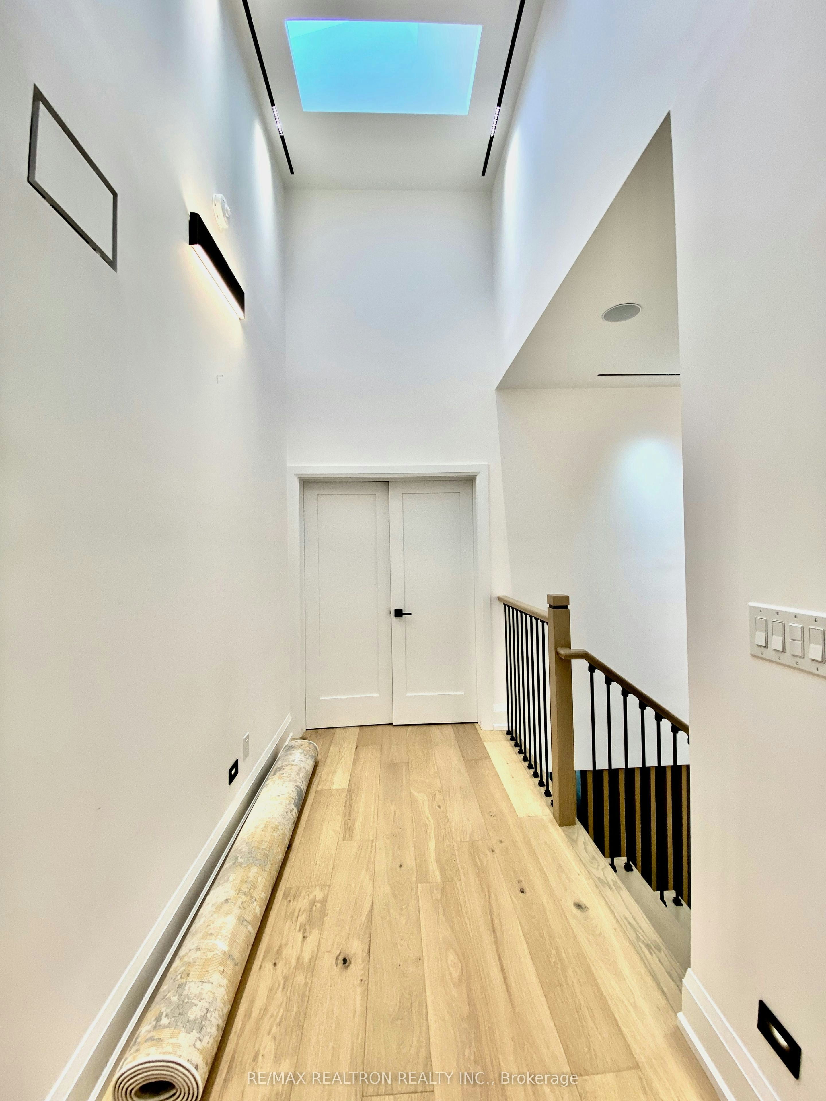 2 North Hills Terrace, Toronto, ON, M3C 1M6 - 13