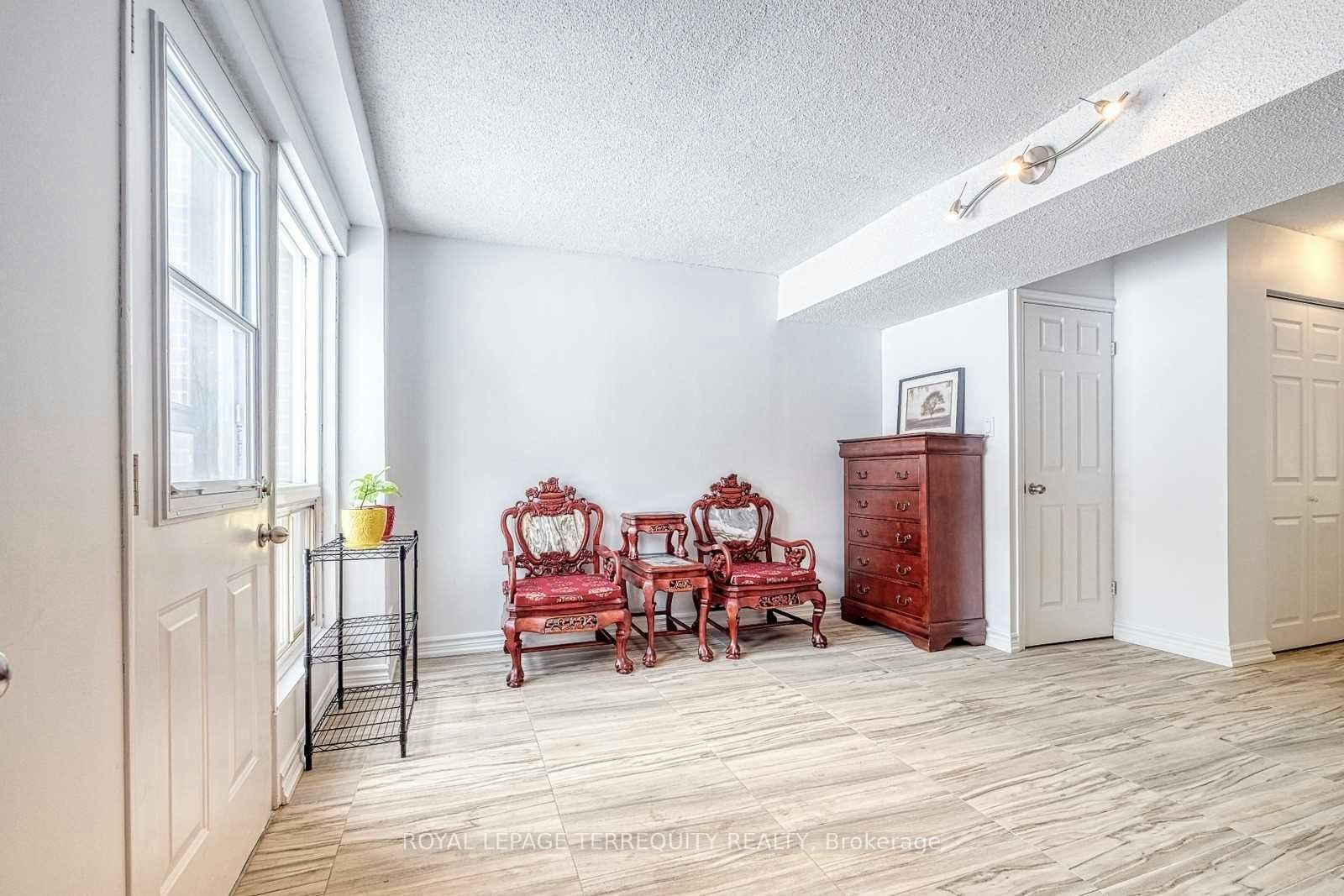 44-26 Nebula Star Way, Toronto, ON, M2J 1M8 - 3