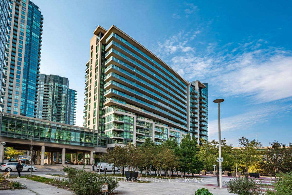 678-209 Fort York Boulevard, Toronto, ON, M5V 4A1
