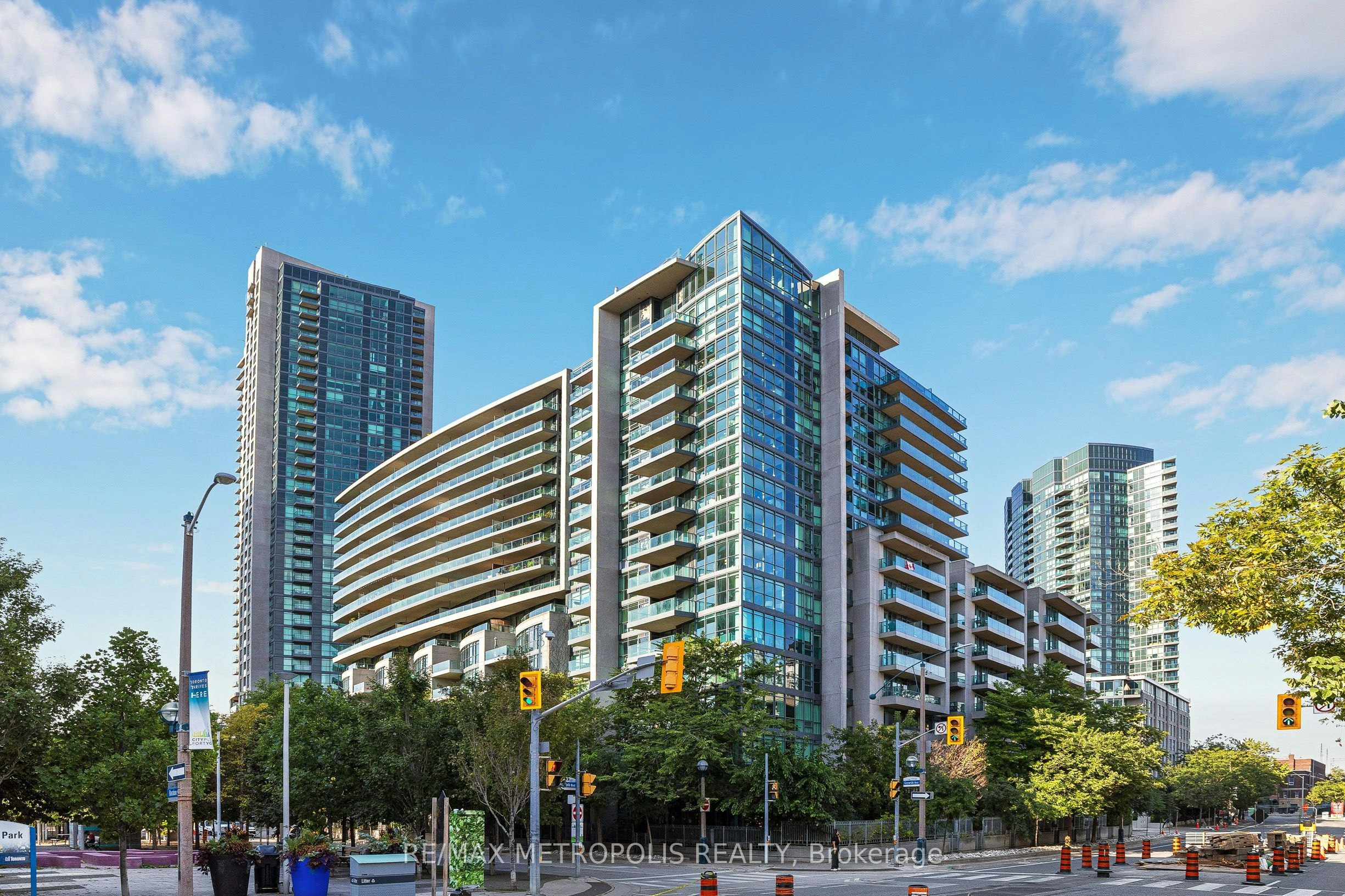 678-209 Fort York Boulevard, Toronto, ON, M5V 4A1