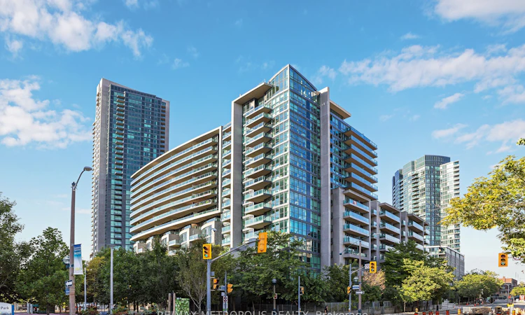 678-209 Fort York Boulevard