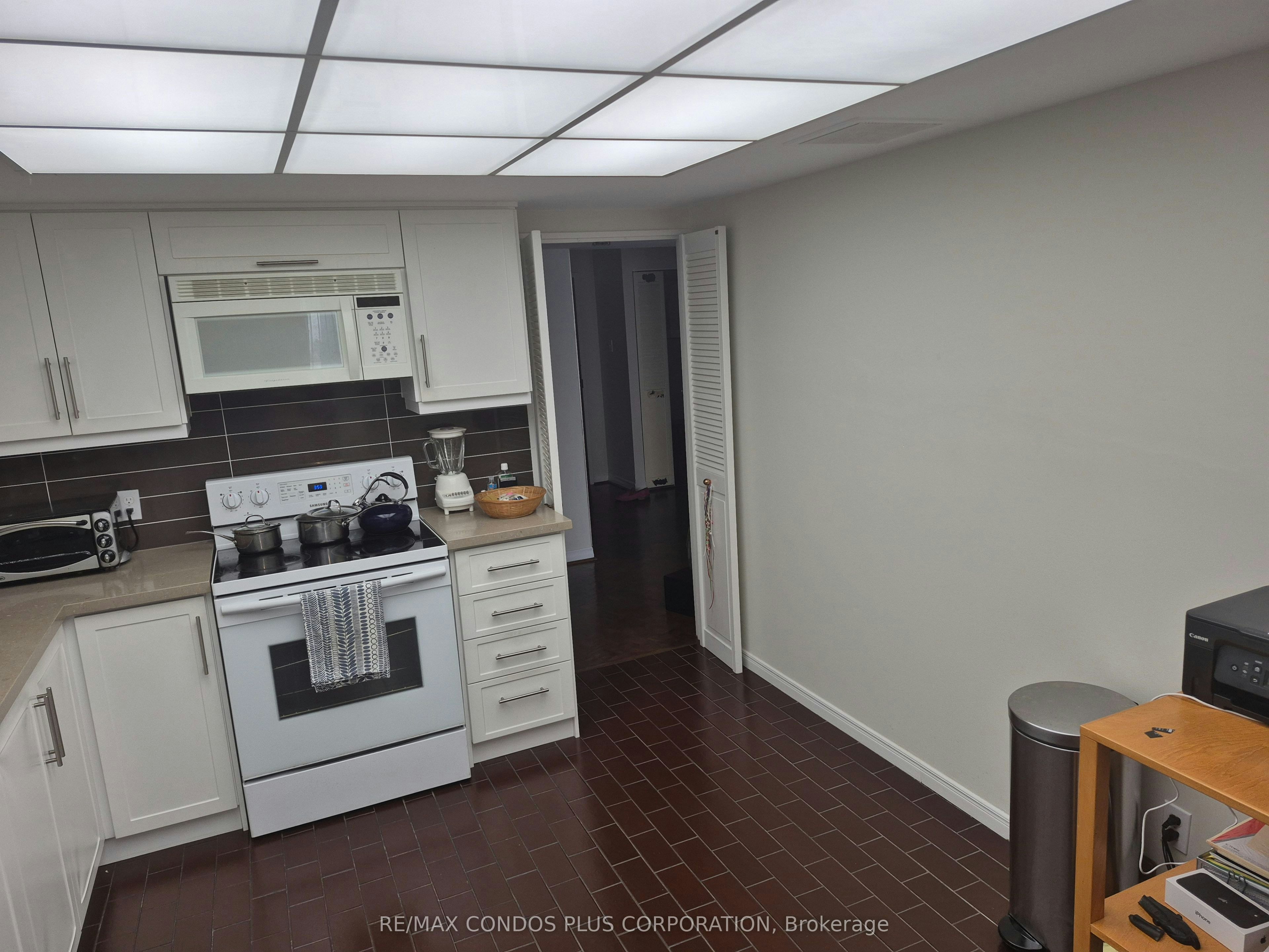 1914-55 Harbour Square, Toronto, ON, M5J 2L1 - 4
