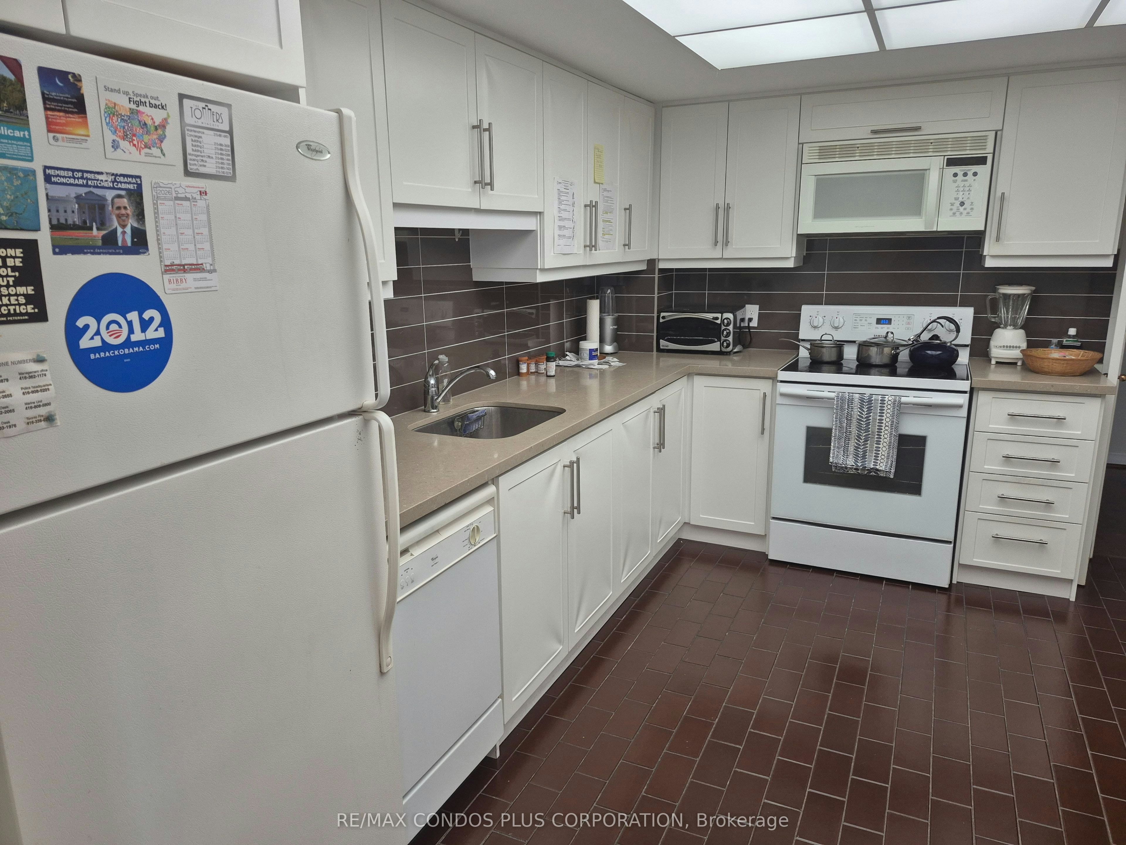 1914-55 Harbour Square, Toronto, ON, M5J 2L1 - 3