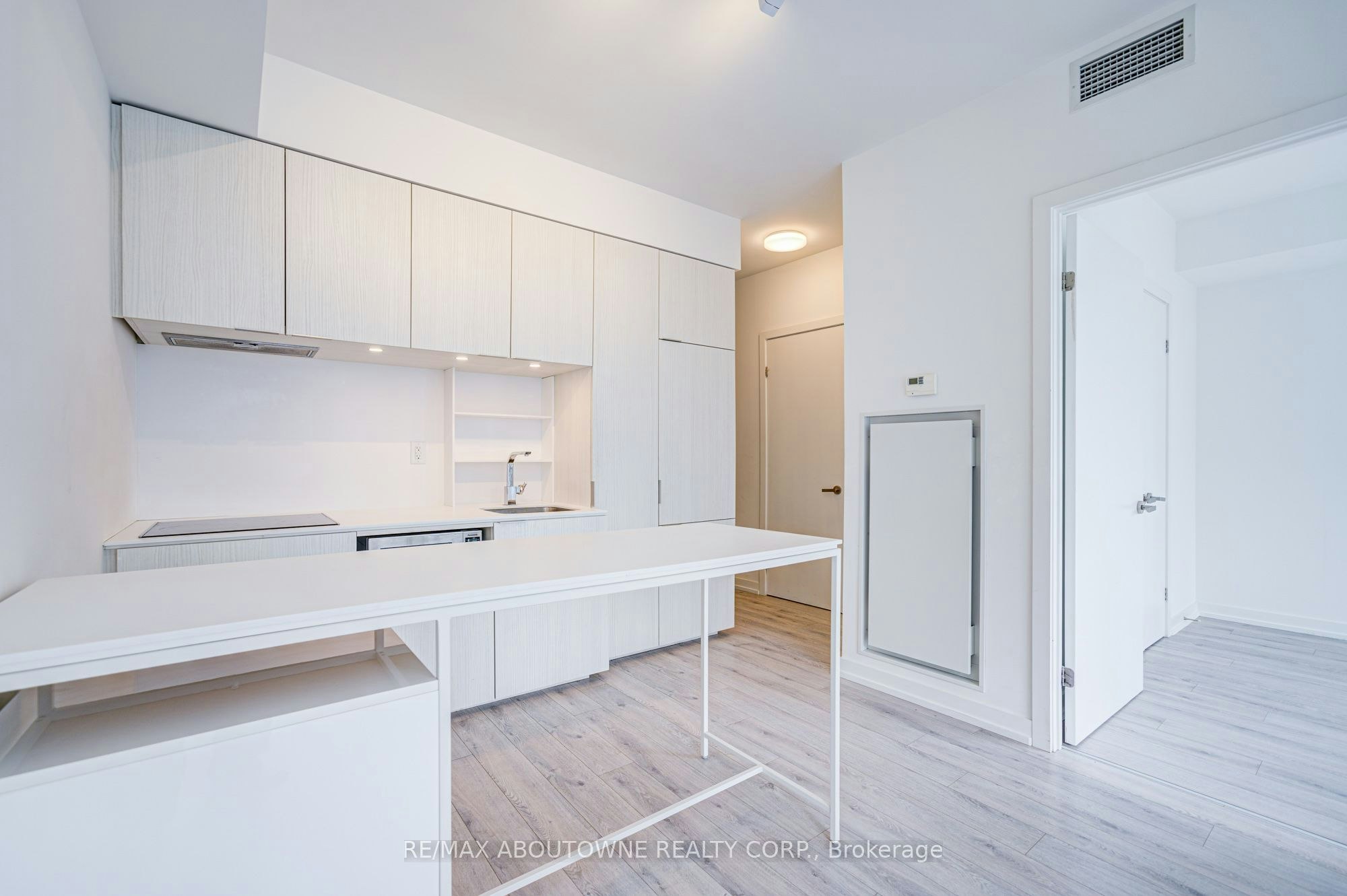2905-77 Shuter Street, Toronto, ON, M5B 1B2 - 25