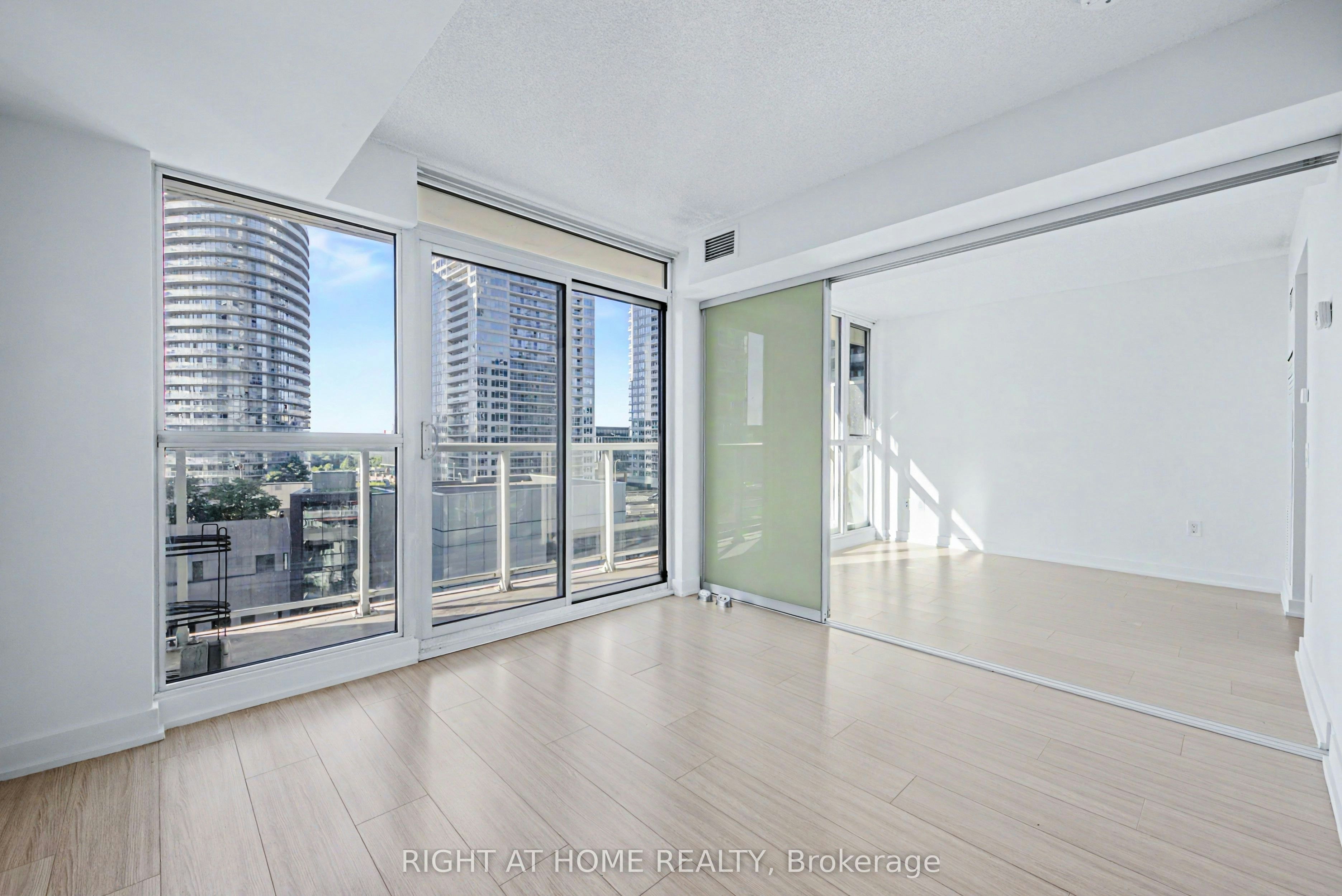 902-85 Queens Wharf Road, Toronto, ON, M5V 0J9 - 7
