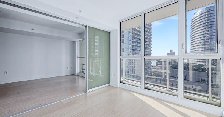 902-85 Queens Wharf Road, Toronto, ON, M5V 0J9 - 11