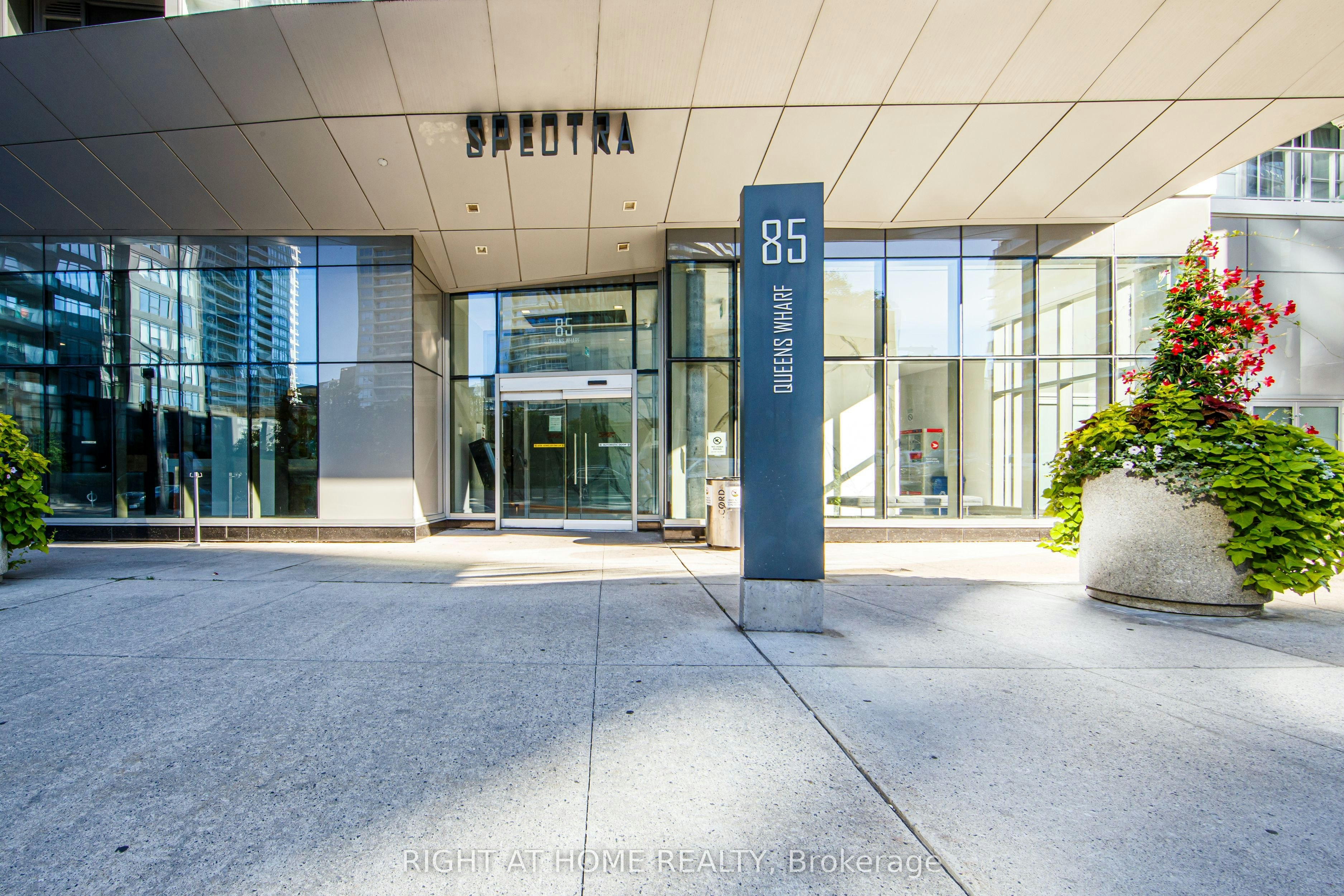 902-85 Queens Wharf Road, Toronto, ON, M5V 0J9 - 22