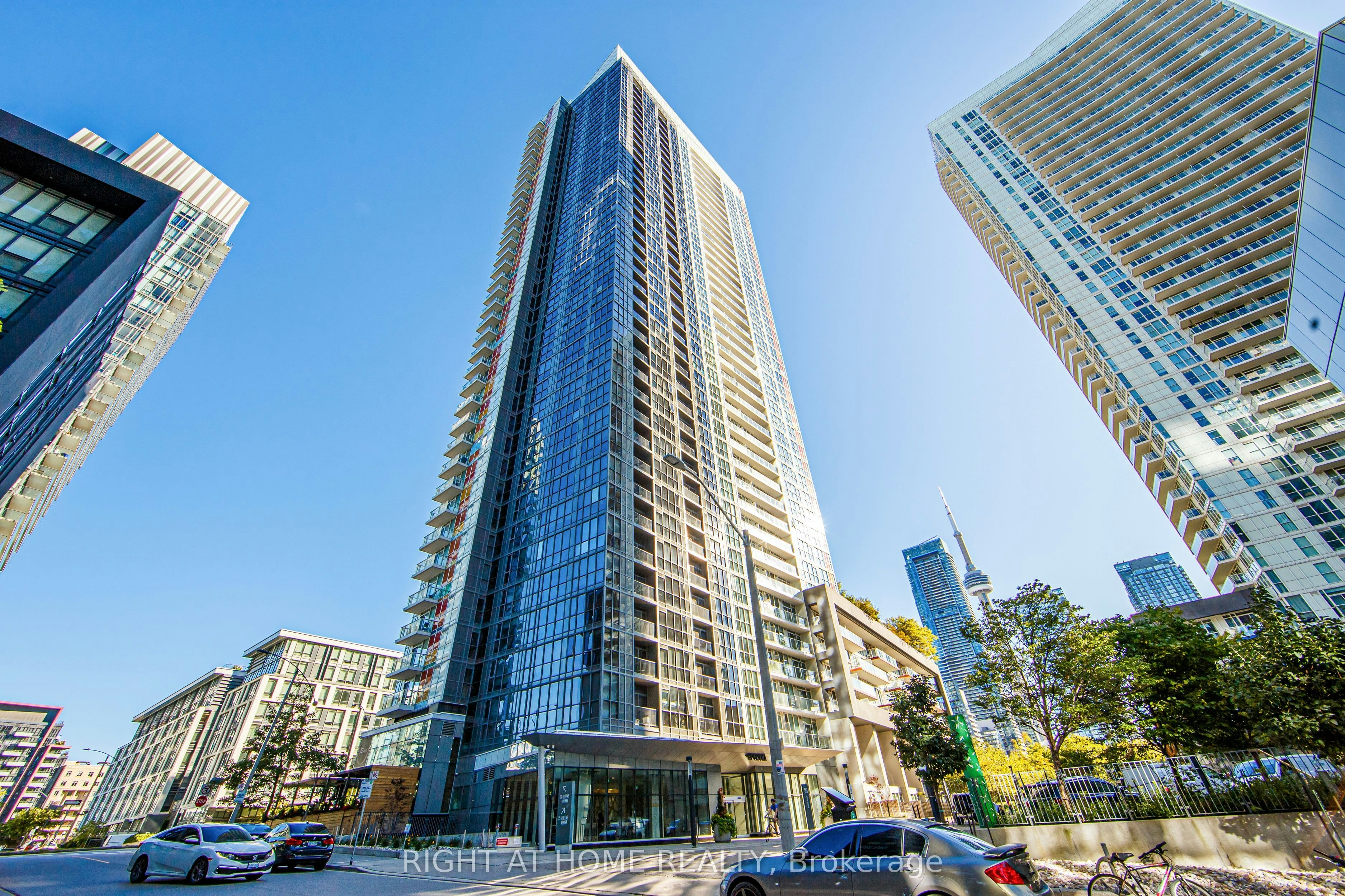 902-85 Queens Wharf Road, Toronto, ON, M5V 0J9