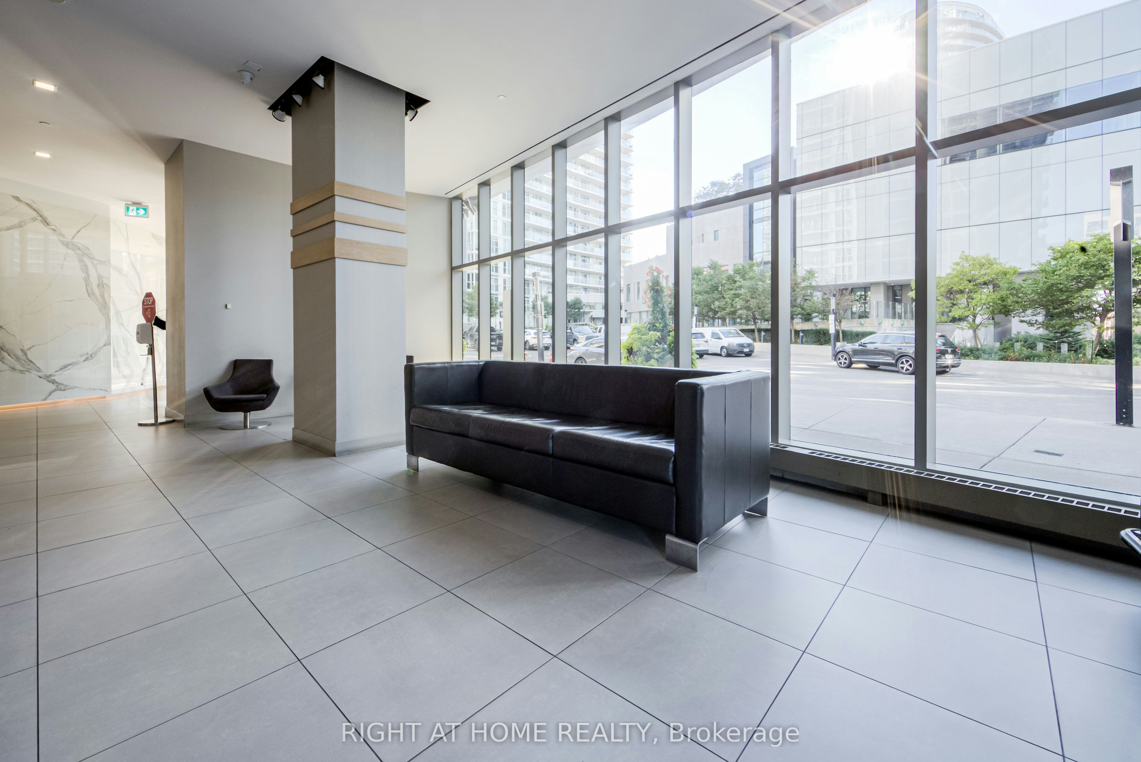 902-85 Queens Wharf Road, Toronto, ON, M5V 0J9 - 21