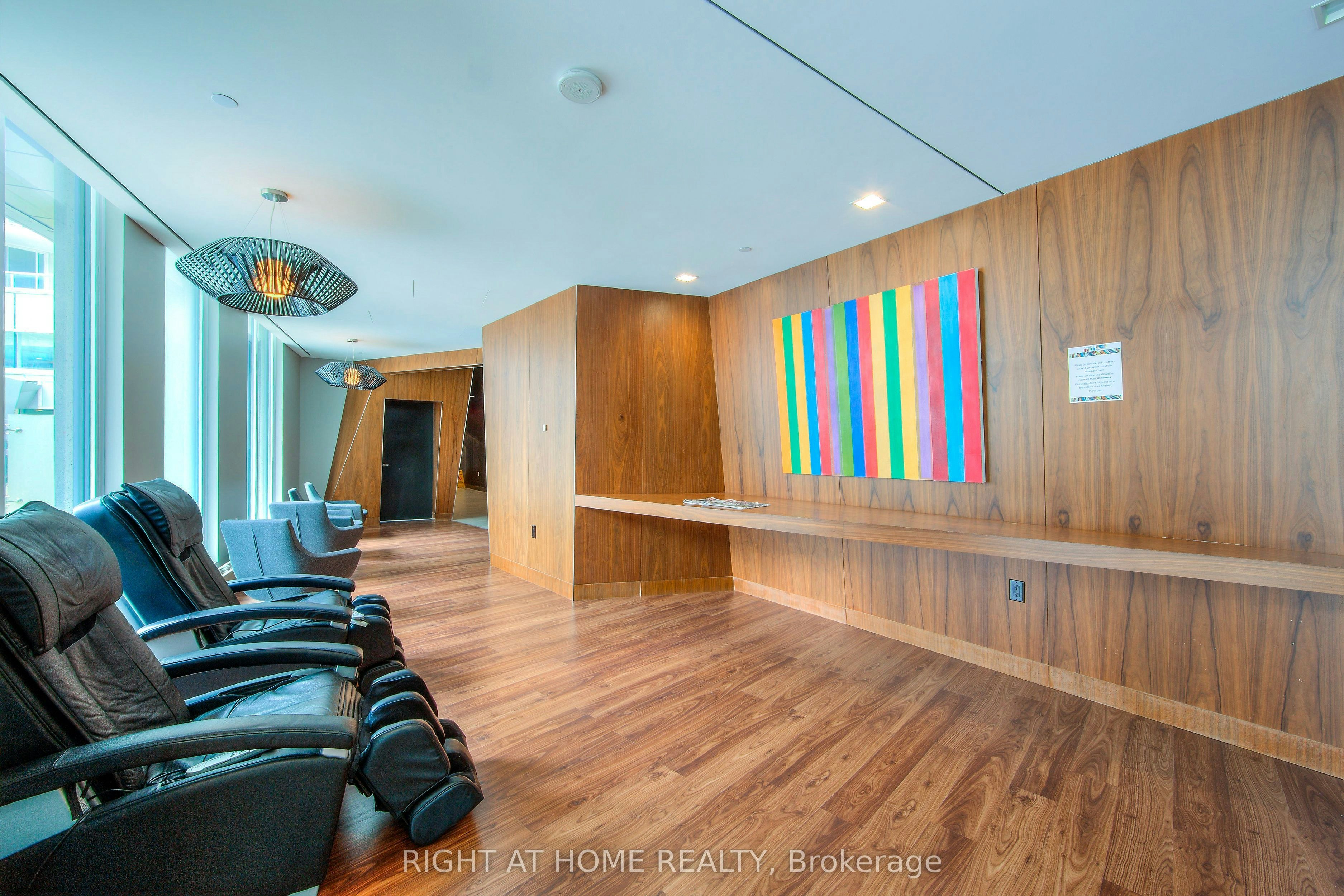 902-85 Queens Wharf Road, Toronto, ON, M5V 0J9 - 23