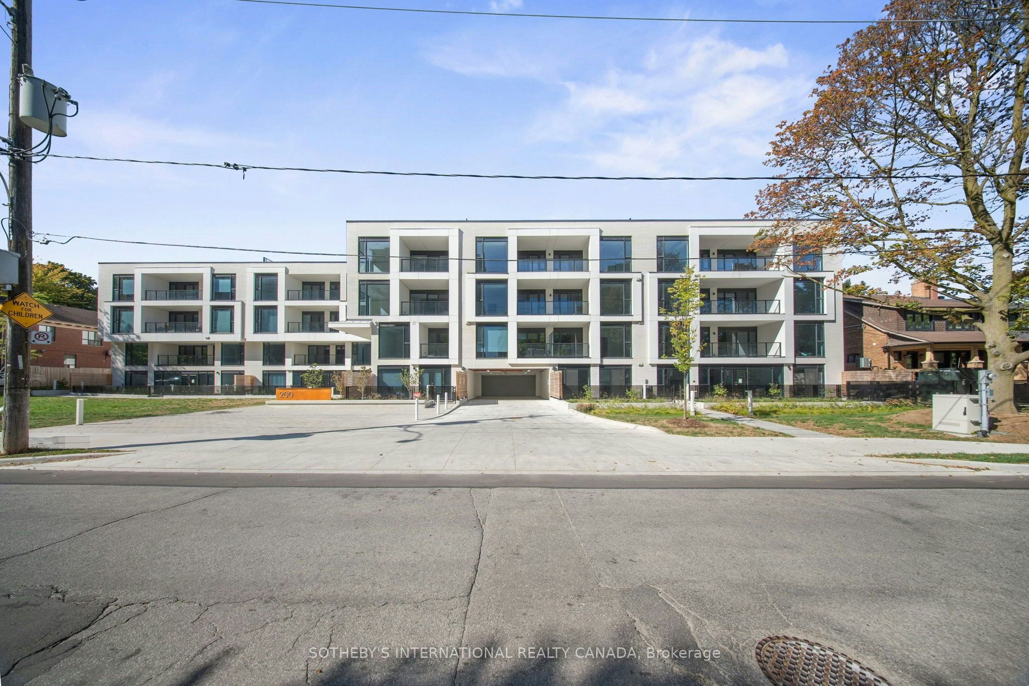 102-200 Keewatin Avenue, Toronto, ON, M4P 0G4