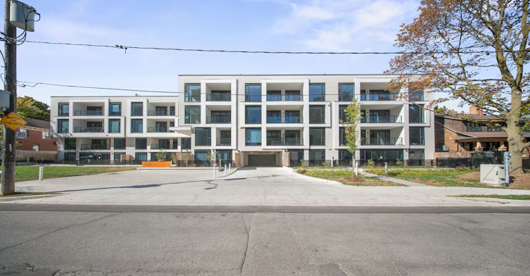 102-200 Keewatin Avenue, Toronto, ON, M4P 0G4