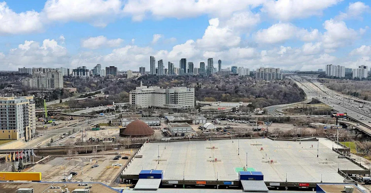 2011-117 Mcmahon Drive, Toronto, ON, M2K 0E4 - 20