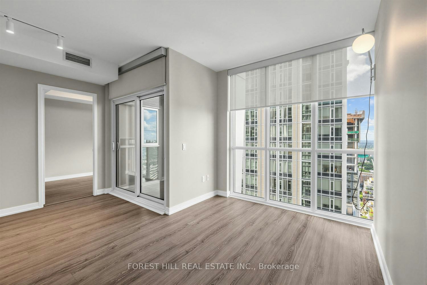 3705-1 Yorkville Avenue, Toronto, ON, M4W 1L1 - 4