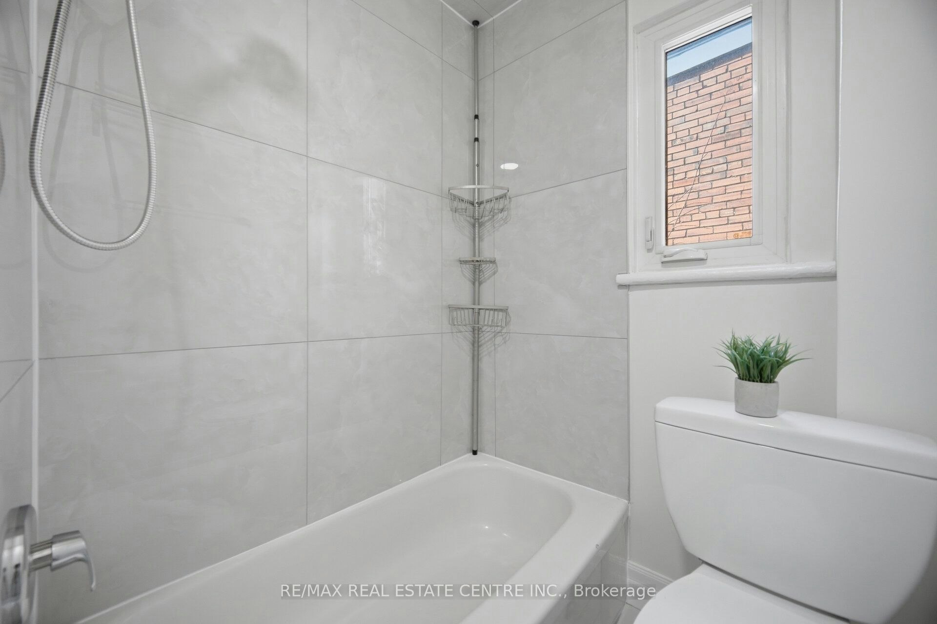 Upper-472 Lansdowne Avenue, Toronto, ON, M6H 3Y3 - 19