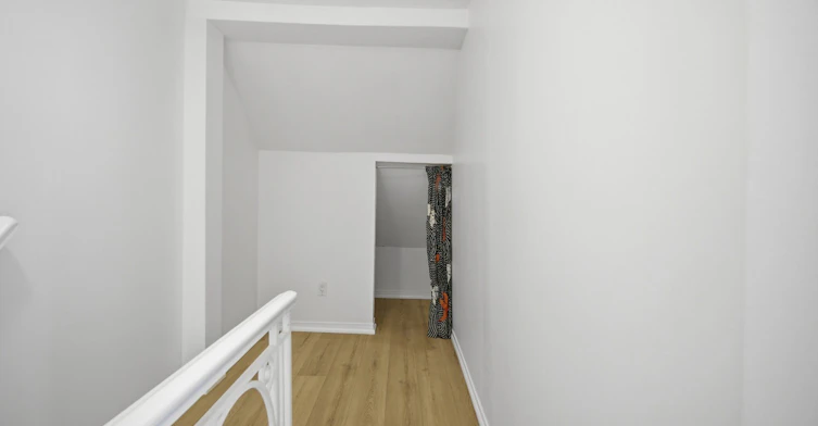 Upper-472 Lansdowne Avenue, Toronto, ON, M6H 3Y3 - 27